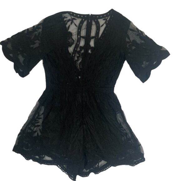 Honey Punch Black Lace Short Sleeve Romper Size S - Picture 2 of 5